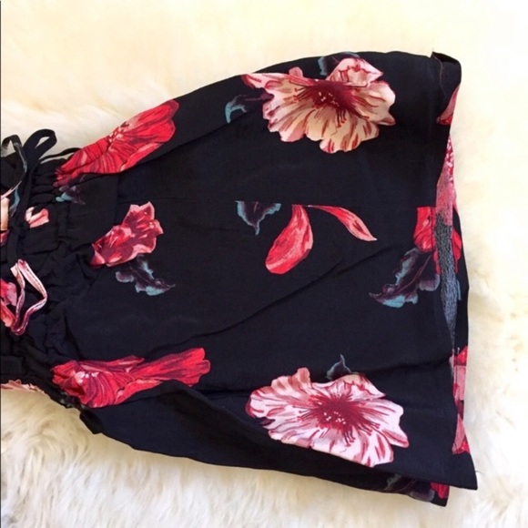 Leith Floral Tie Bell Sleeve Top - Picture 5 of 8